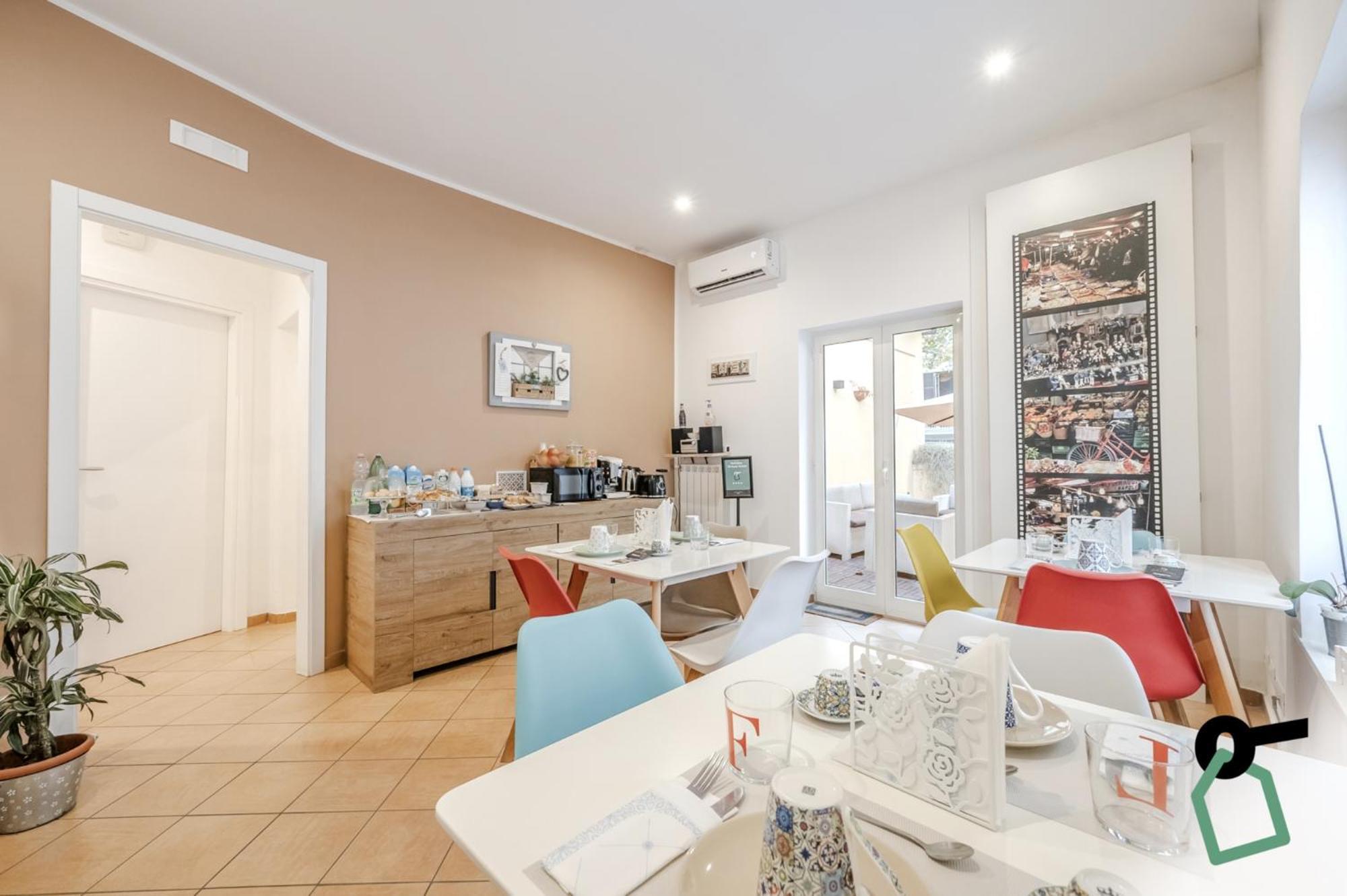 Hotiday Room Collection - Napoli Residenza Scarlatti Εξωτερικό φωτογραφία