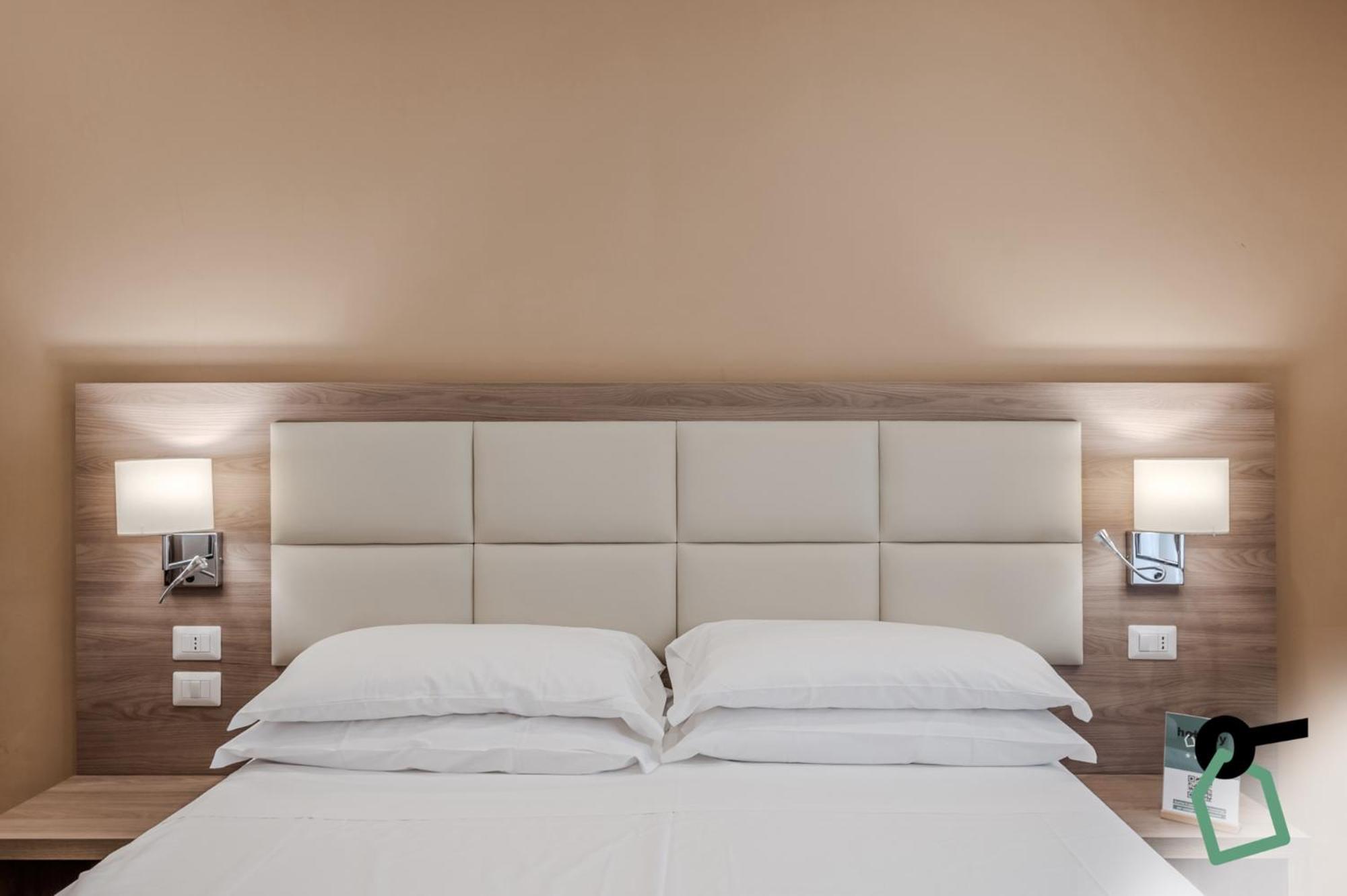 Hotiday Room Collection - Napoli Residenza Scarlatti Εξωτερικό φωτογραφία